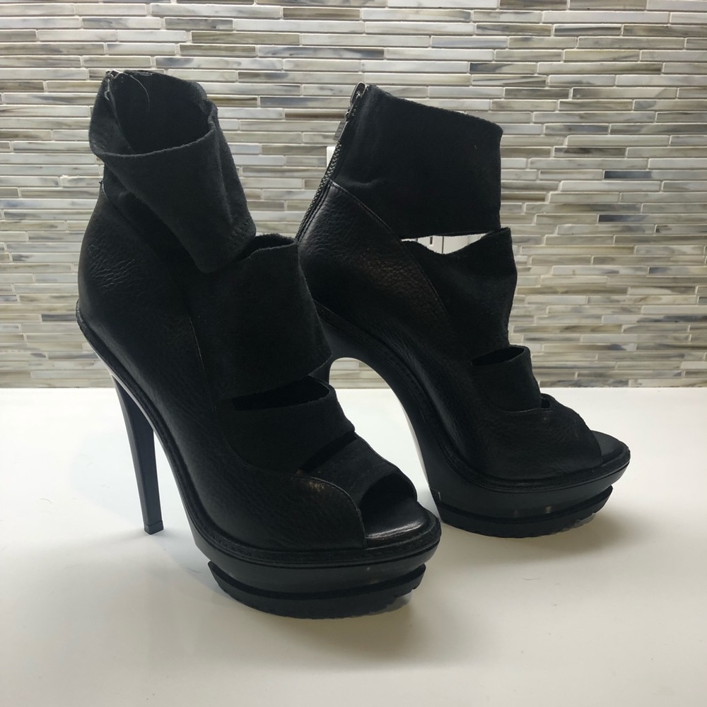NWT Herve Leger platform heels